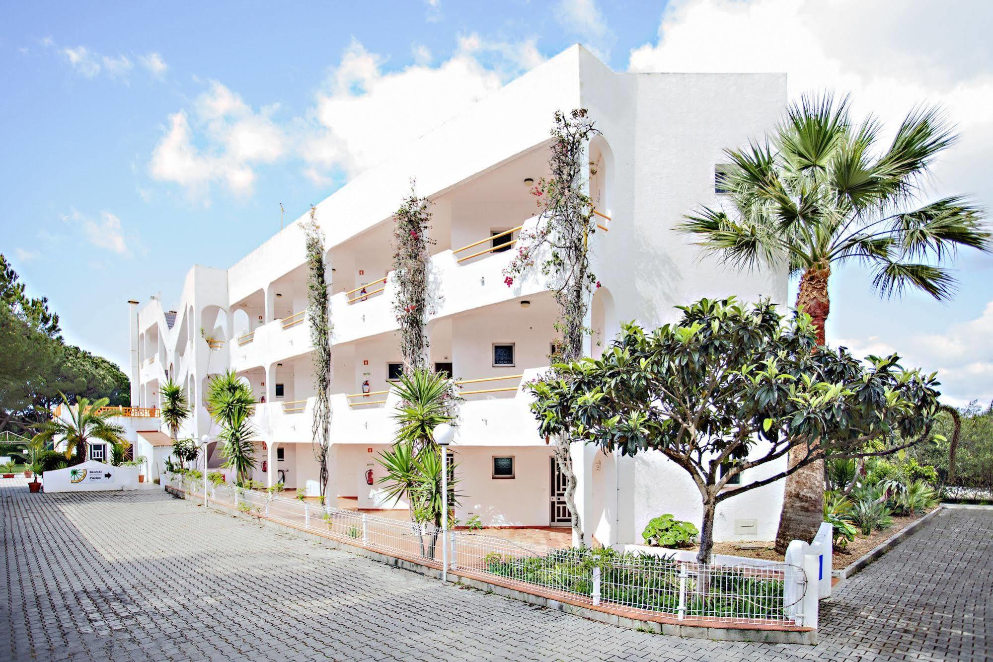Apartamentos Turisticos Gida By Umbral Quarteira Exterior photo