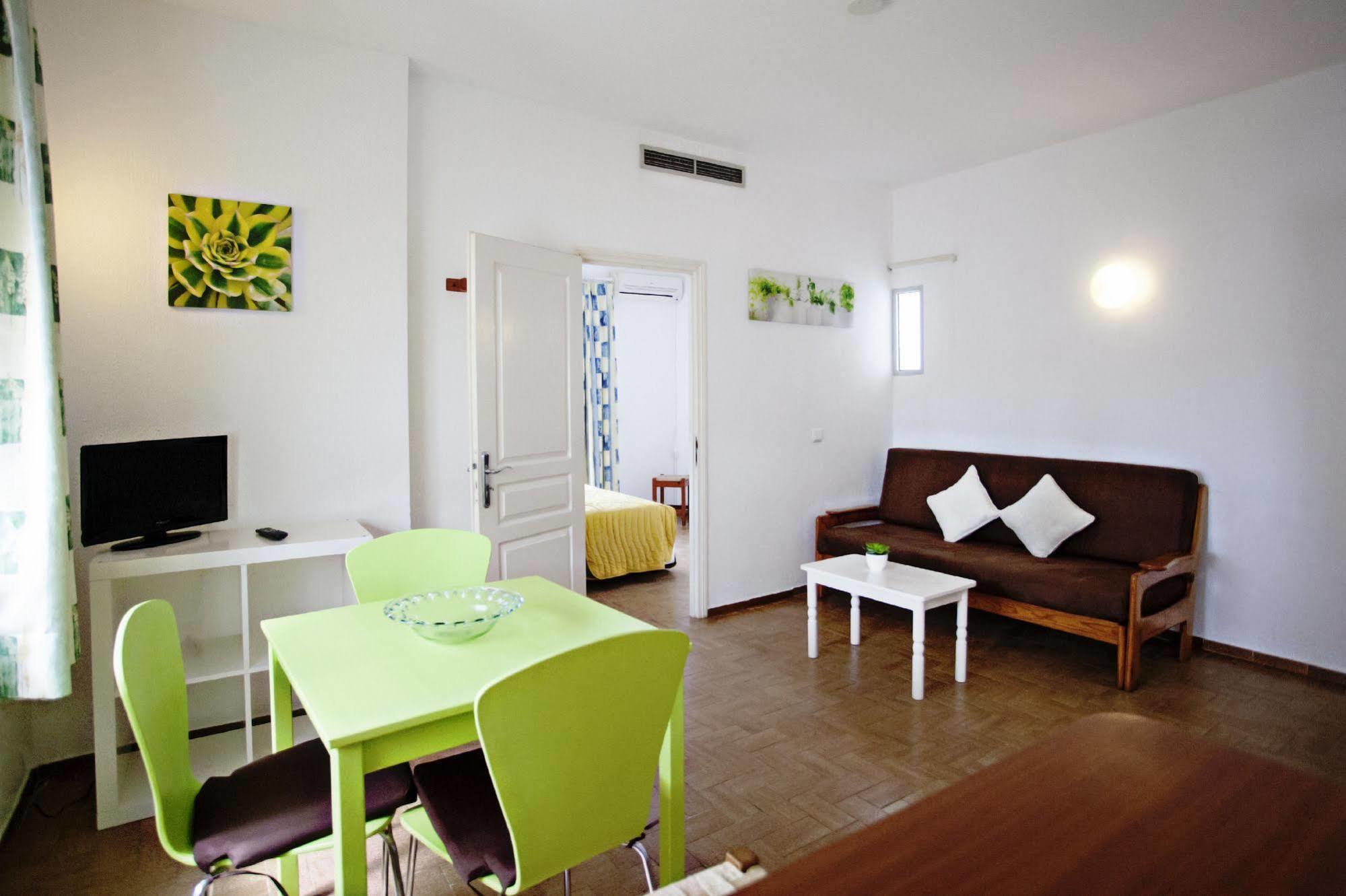 Apartamentos Turisticos Gida By Umbral Quarteira Exterior photo